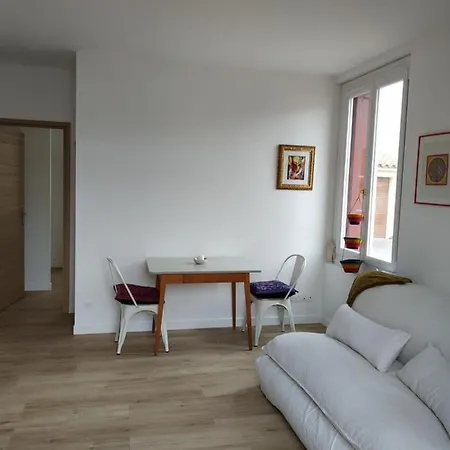 Apartment Port Heaven, A Deux Pas Du Port, Grand Balcon *